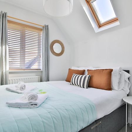 Stayright 2 Bed Beach House With Private Parking- Next To Barry Beach And Jackson Bay Экстерьер фото